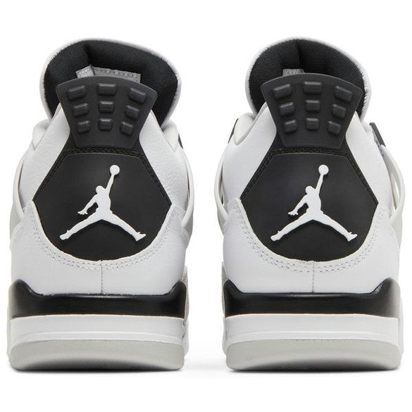 Jordan 4 – Military Black
